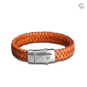 Gevlochten leren cognac assieraad armband - L