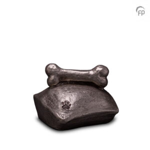 UGKS 202 Keramische dierenurn zilver